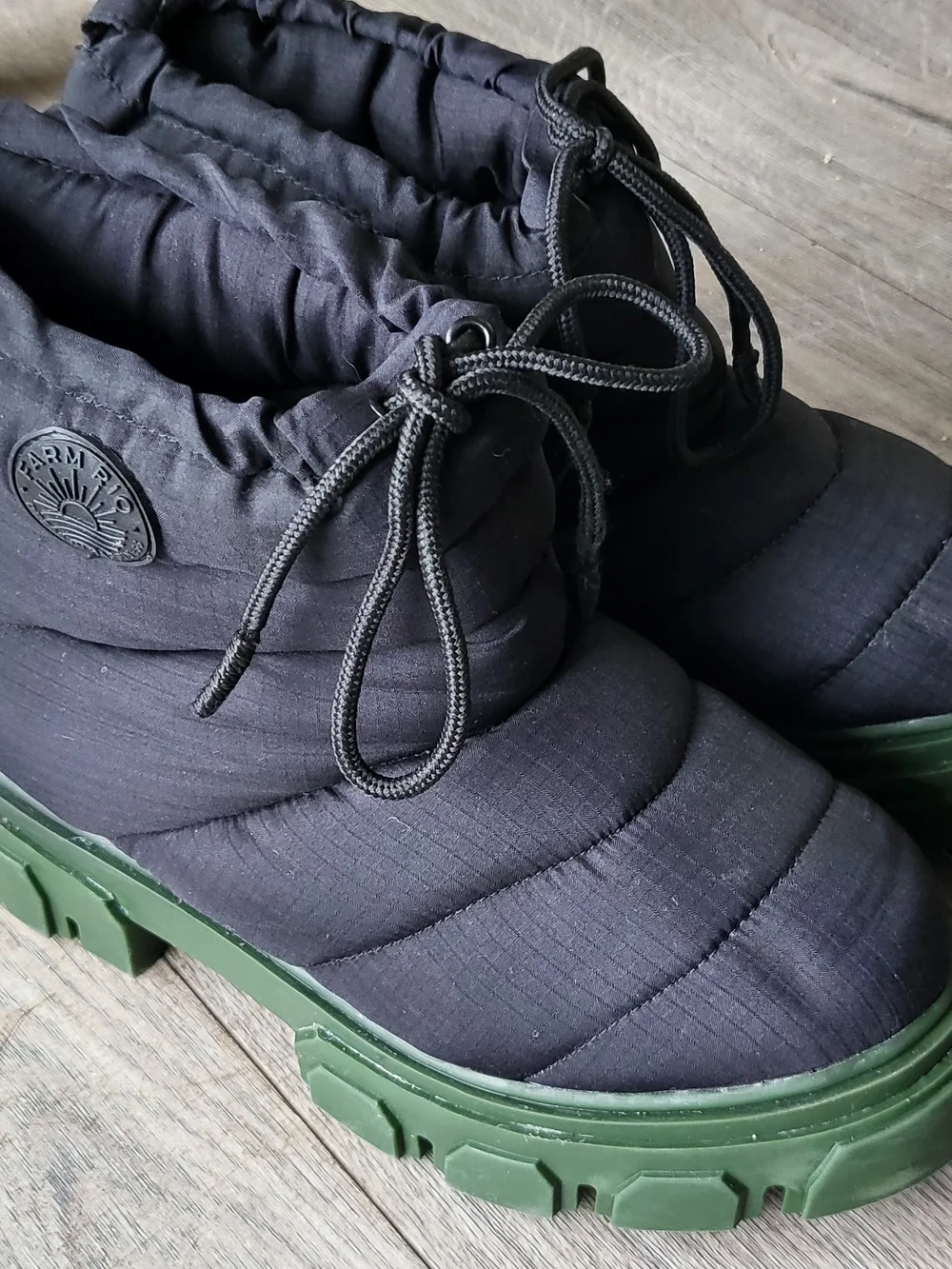 FARM Rio sleek quilted